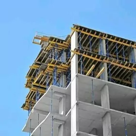 Kömekçi işgär gerek Gurluşyk