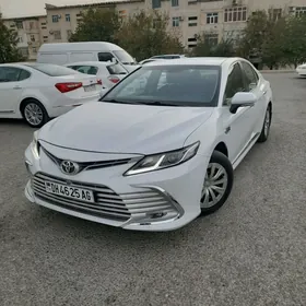 Toyota Camry 2020