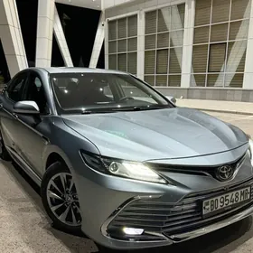 Toyota Camry 2021