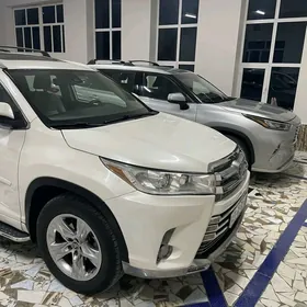 Toyota Highlander 2019
