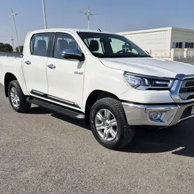 Toyota Hilux 2025