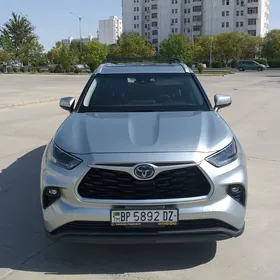 Toyota Highlander Hybrid 2021