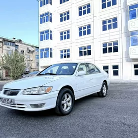 Toyota Camry 2000