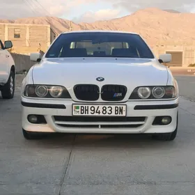 BMW E39 2001