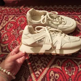 кросовки, тапочки,туфли