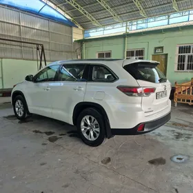 Toyota Highlander 2016