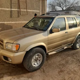Nissan Pathfinder 2000