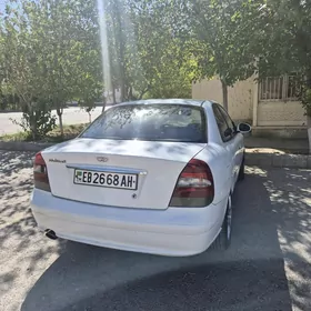 Daewoo Nubira 2001