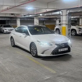 Lexus ES 350 2022