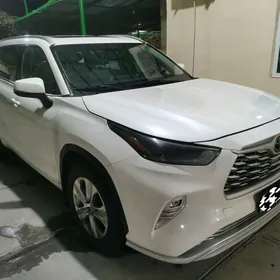 Toyota Highlander 2020