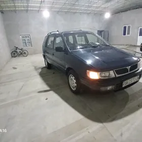 Mitsubishi Chariot 1996