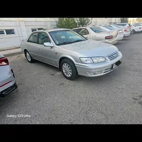 Toyota Camry 2000