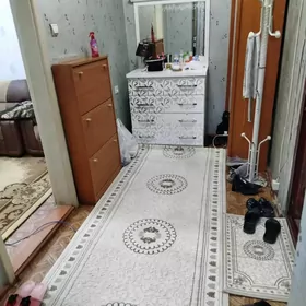 8 mkr 1 etaj 3 komnat