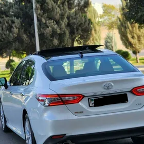 Toyota Camry 2020