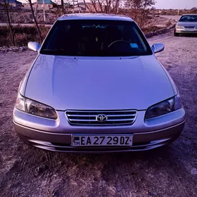 Toyota Camry 1999