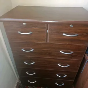 стол, прихожка