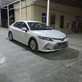 Toyota Camry 2020