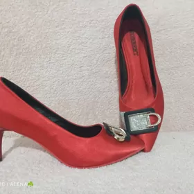 туфли красные