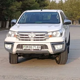Toyota Hilux 2020