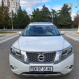 Nissan Pathfinder 2014