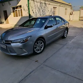 Toyota Camry 2015