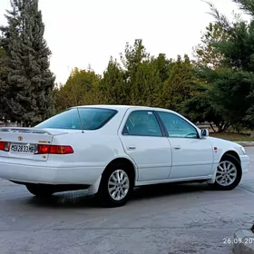 Toyota Camry 2000