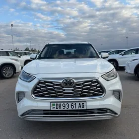 Toyota Highlander 2021