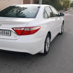 Toyota Camry 2017