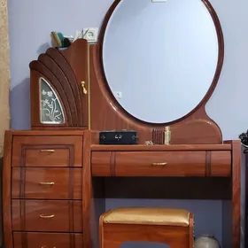 Трюмо камотс большим зеркалом