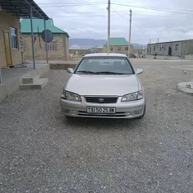 Toyota Camry 2000