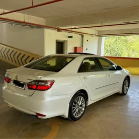 Toyota Camry 2015