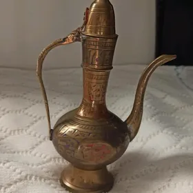 Кувшин Латунь