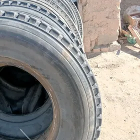 Uly maşynyň aýagy