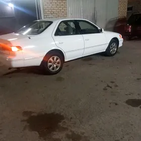 Toyota Camry 2000