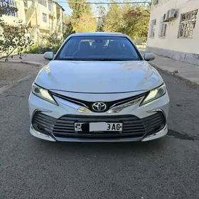 Toyota Camry 2017