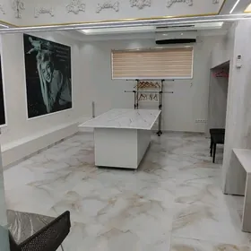 Arenda Ofis, atelýe gurtly