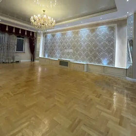 Podwoýski Bankyň jaýy 4kom