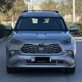 Toyota Highlander 2022