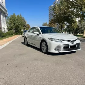 Toyota Camry 2020