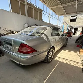 Mercedes-Benz S-Class 1999