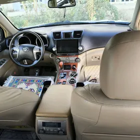 Toyota Highlander 2010