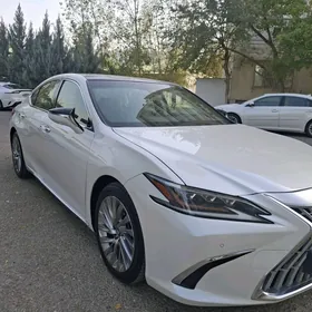 Lexus ES 350 2019