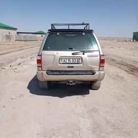 Nissan Pathfinder 1998