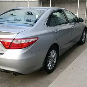 Toyota Camry 2016