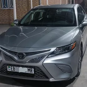 Toyota Camry 2020