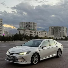 Toyota Camry 2020