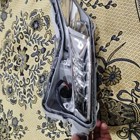 Tumannik led Aziýada Camry