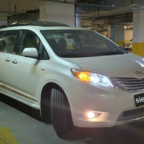 Toyota Sienna 2016
