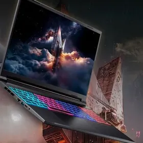 Nitro RTX 5060/180Hz/64-RAM/2T