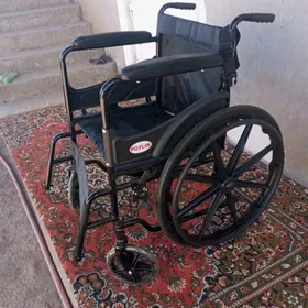 инвалидная коляска,новая.